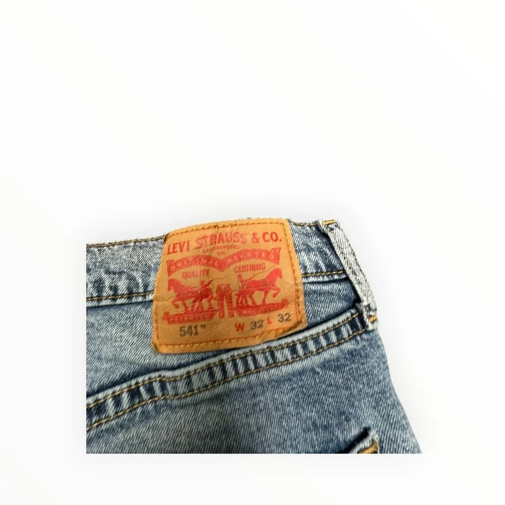Levi's Jeans Mens 32x32 Light‎ Wash 55550408 Straight Leg Relaxed Denim Vintage